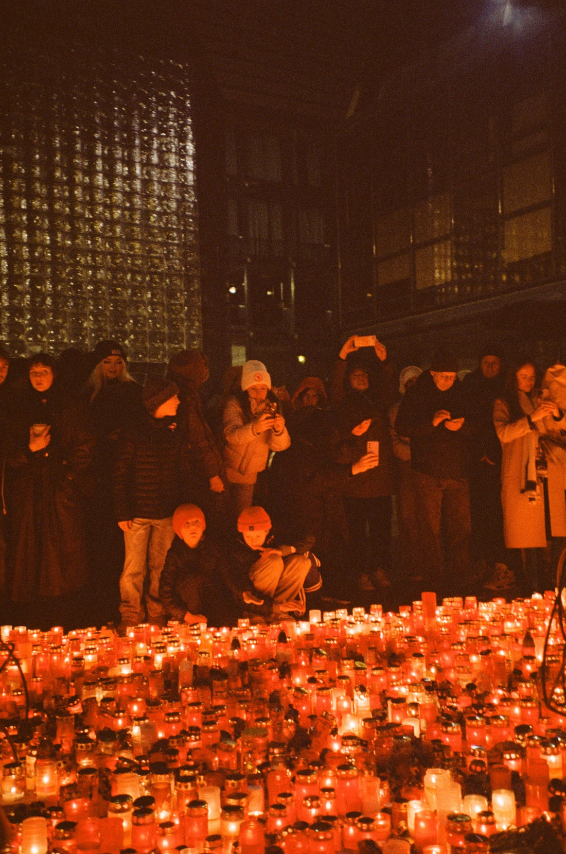 Kamera spolu s Díky, že můžem! oslavila 17. listopad